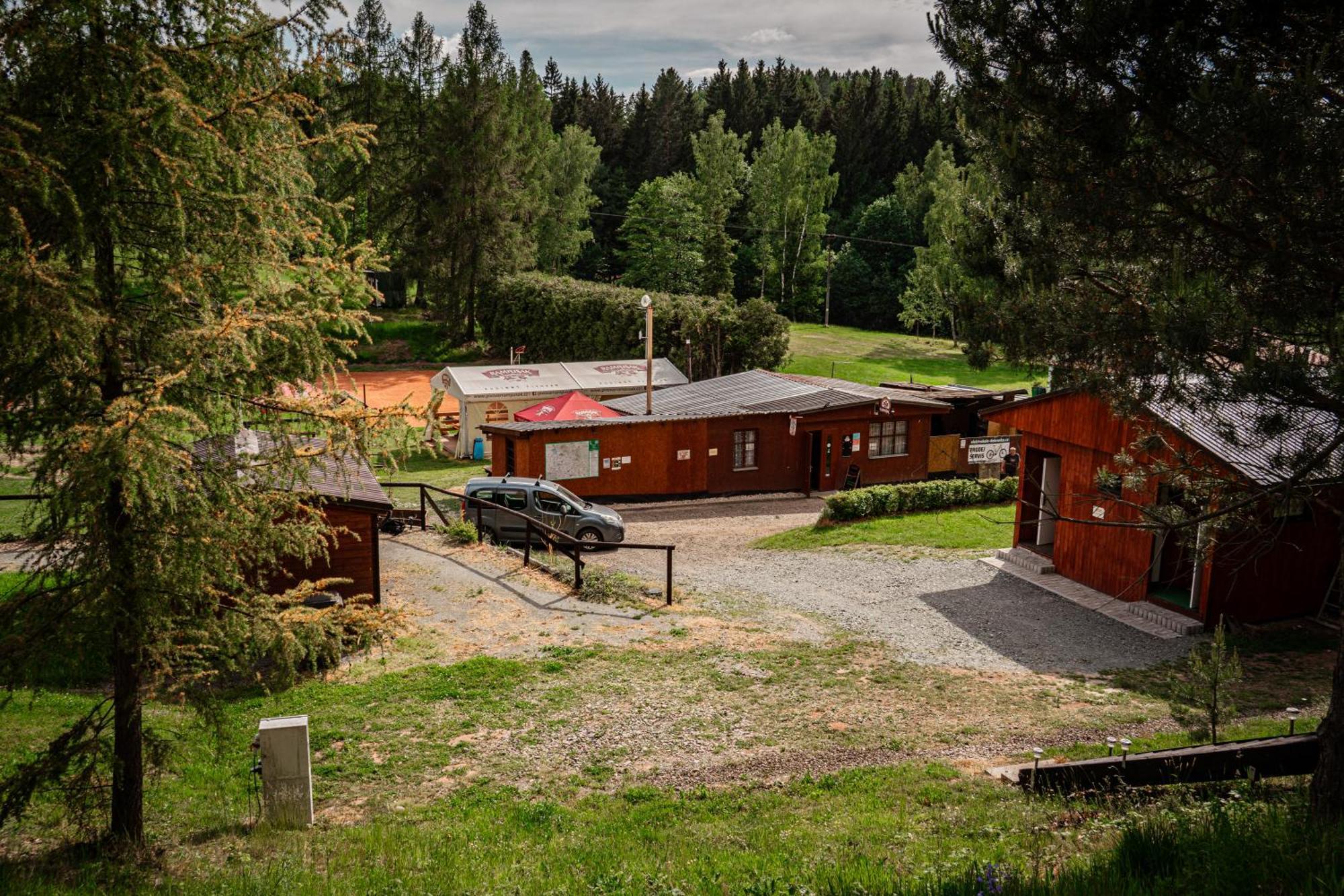 Karavan 1 V Arealu Koupaliste Bystre V Orlickych Horach Exterior photo