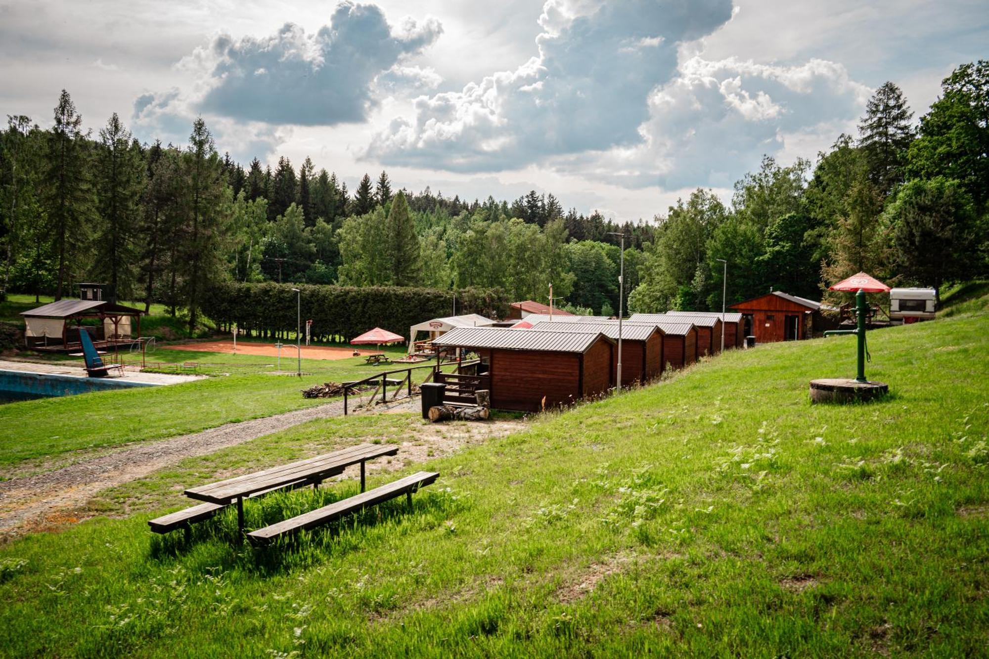 Karavan 1 V Arealu Koupaliste Bystre V Orlickych Horach Exterior photo